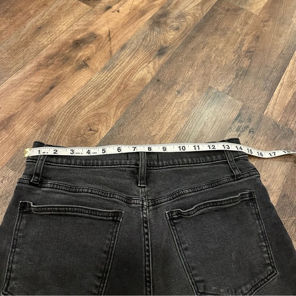 Madewell High-Rise Denim Shorts in Clint Wash: Drop-Hem Edition sz 28 - Picture 2 of 7